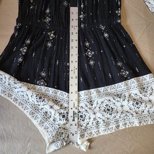 Mudd 3/4 Bell Sleeve Romper: BL Style JM92Y705R 001 BLK WT MX